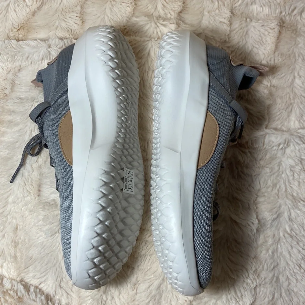 New Skechers One Downtown Ultra slip on knit sneakers